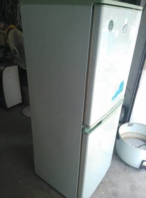 容聲冰箱196升 8成新僅售600元，老款機(jī)型制冷強(qiáng)勁，性價(jià)比之選